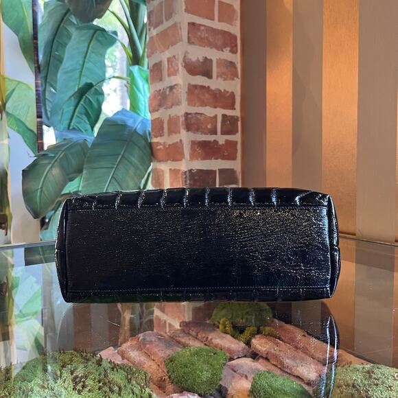 SAINT LAURENT Loulou Medium Black Patent Y Quilted Monogram Chain Shoulder Bag - Picture 5 of 16